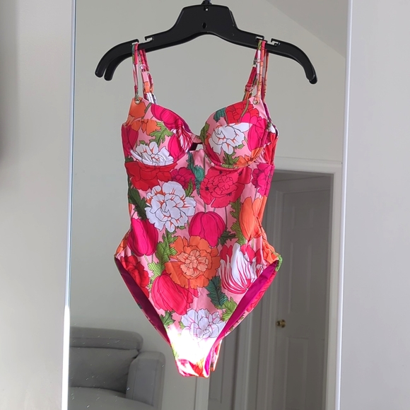 Trina Turk Sunny Bloom Underwire One Piece Swim Suit NWT - Picture 2 of 6